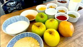 Süßes und herzhaftes Apfel-Chutney-Rezept, das Äpfel mit Gewürzen kombiniert und zu einem würzigen, säuerlichen Begleiter wird.